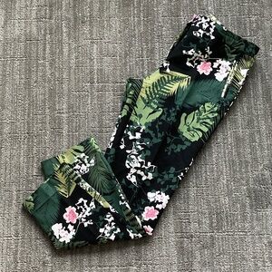Adrianna Papell Tropical Forest Print Stretch Ankle Pants